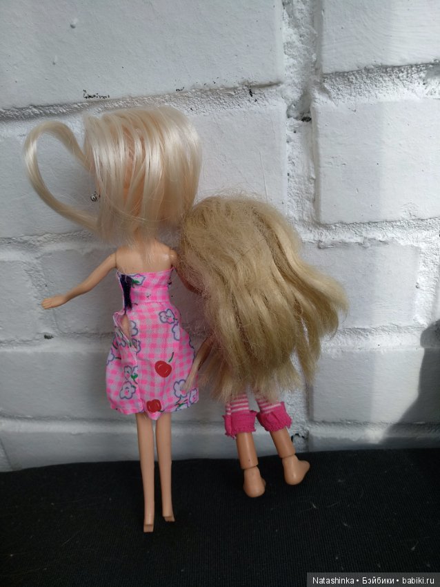 Аделина продает своих кукол (фото 7)