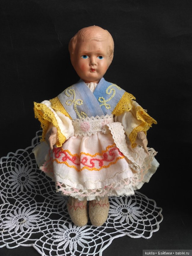 Винтажная сувенирная куколка