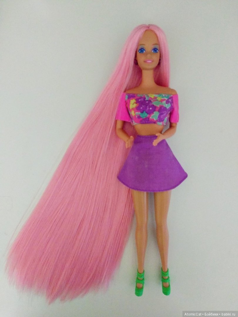 Барби с розовыми волосами. Кукла Барби с розовыми волосами. Барби с длинными розовыми волосами. Кукла с толстыми волосами. Barbie с розовыми волосами.