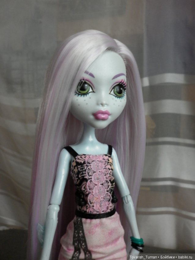 Жирные волосы у monster high