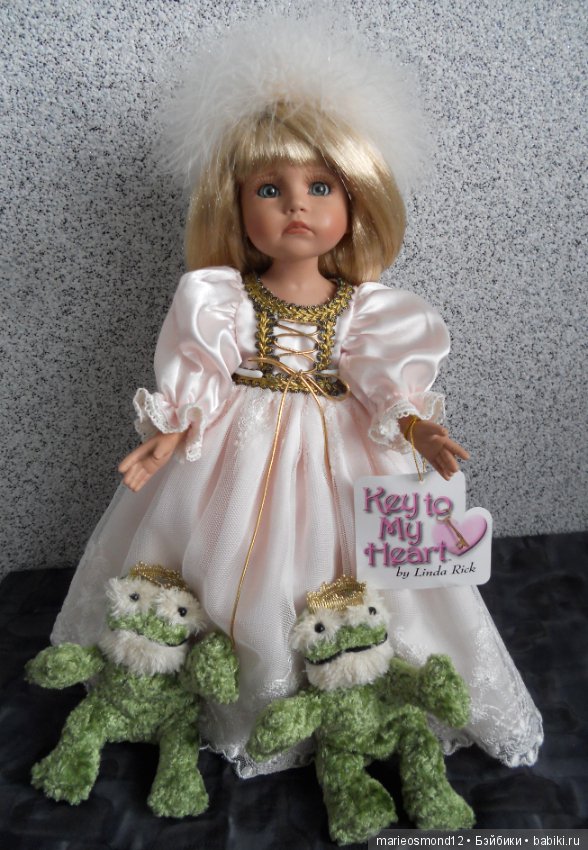 Лапуля "Now many frogs...Must i kiss"("Нынче много лягушек..Должна ли я их целовать?")