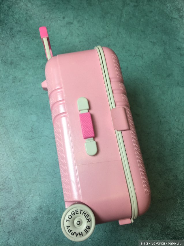 Кукольный чемодан — Аксессуары для кукол (фото 5)