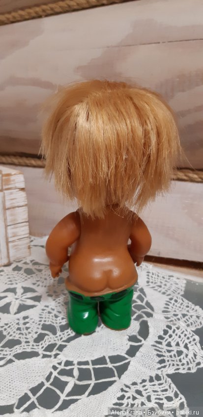 Мальчик характерный, Япония