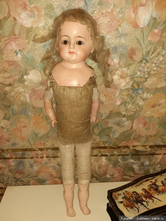 Антикварная кукла из папье маше (фото 4)