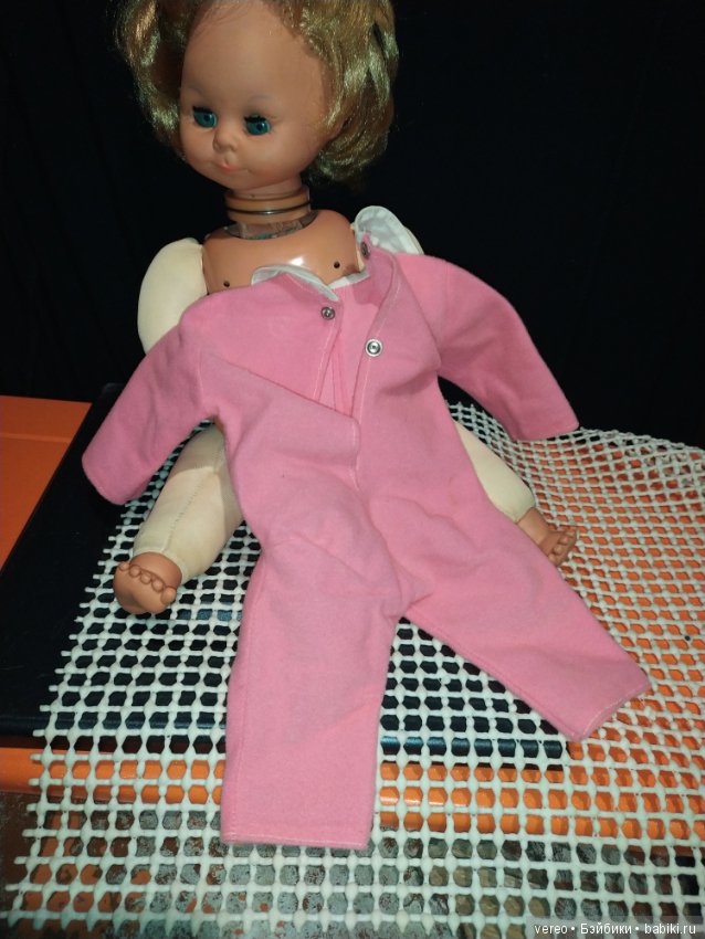 Винтажная кукла из Италии с механизмом внутри