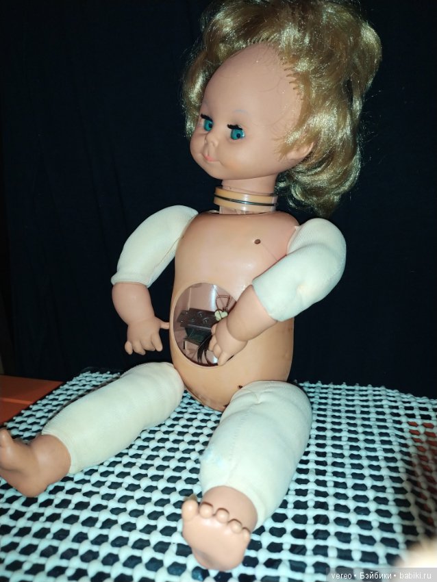 Винтажная кукла из Италии с механизмом внутри
