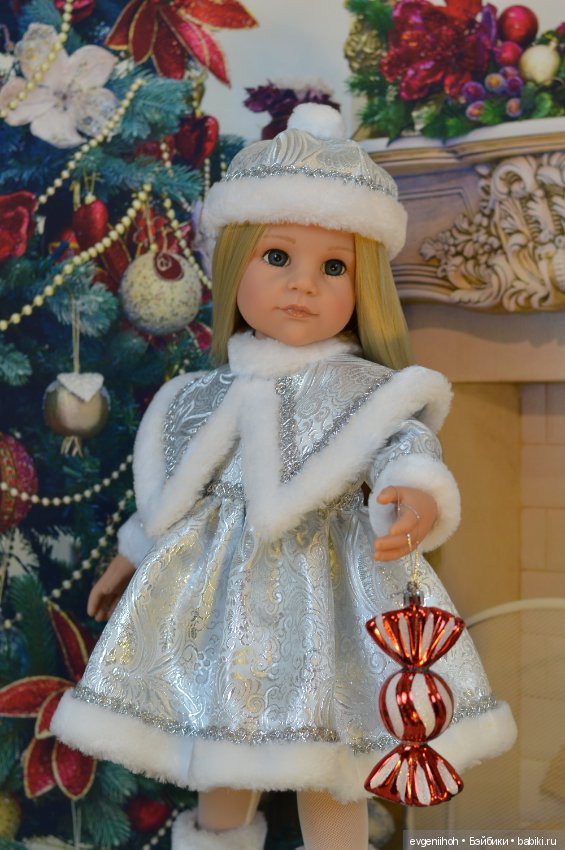 Новогодний подарок – карнавальные костюмы для бумажных кукол