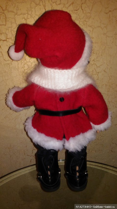 Фирменные аутфиты для кукол (фото 2)