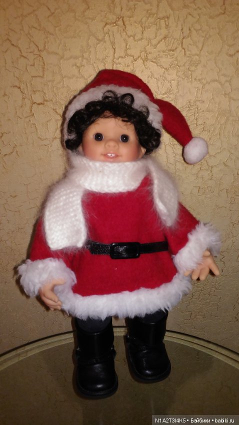 Фирменные аутфиты для кукол