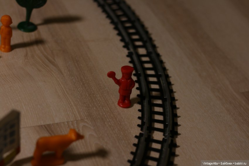 Кольцевая железная дорога СССР, Московский завод игрушек "Орленок"