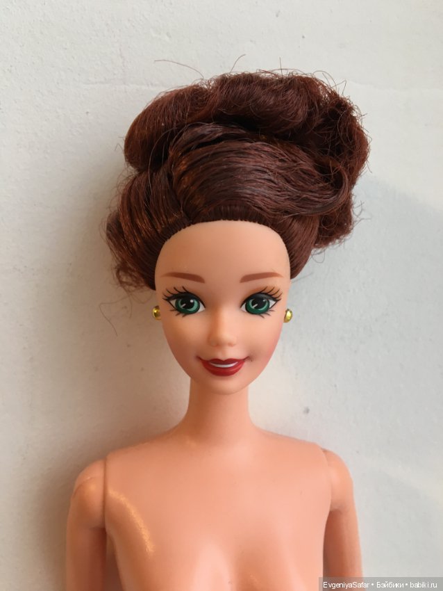 Yuletide Romance Barbie 1996 568034