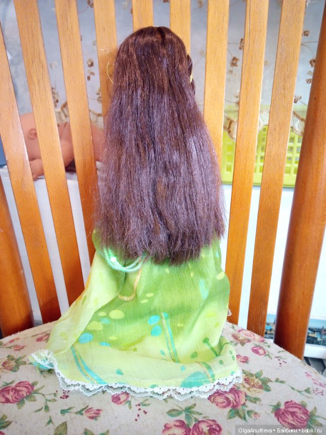 Sonya Kurhn в зеленом платье, нежная куколка (фото 3)