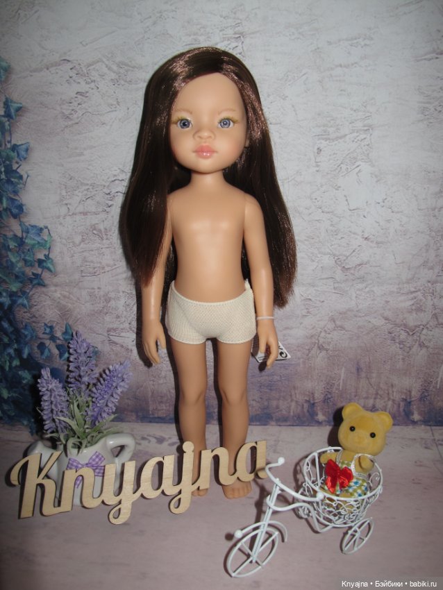 Яркая Мали от Паола Рейна с каштановыми волосами и голубыми глазами (фото 2)