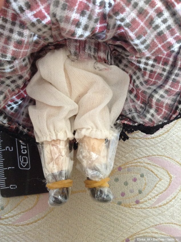 Маленькая фарфоровая кудряшка, в родной коробочке- шкатулке