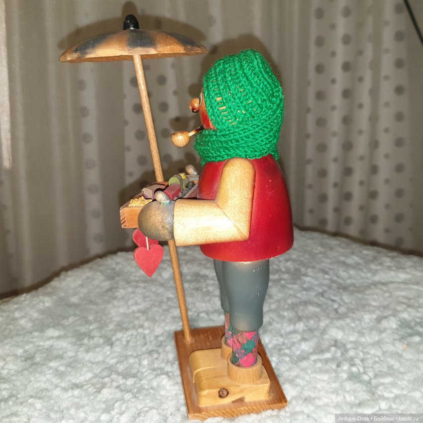 Винтажная фигурка Erzgebirgische Volkskunst, коробейник (фото 6)