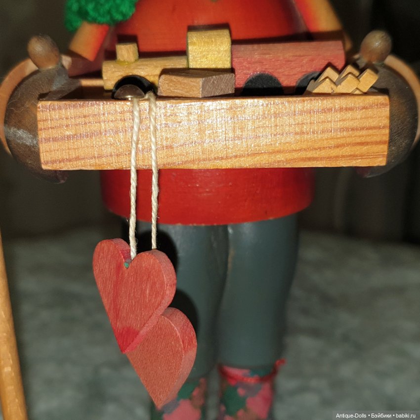 Винтажная фигурка Erzgebirgische Volkskunst, коробейник (фото 8)