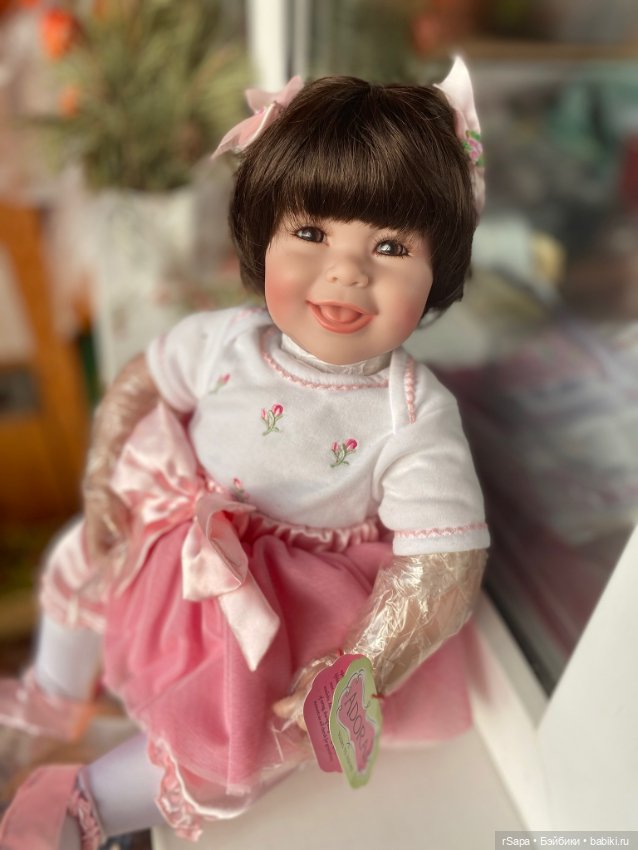 Редкая девочка Счастливый танец от Адора (фото 5)