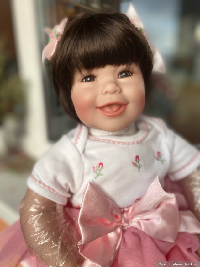 Редкая девочка Счастливый танец от Адора (фото 2)