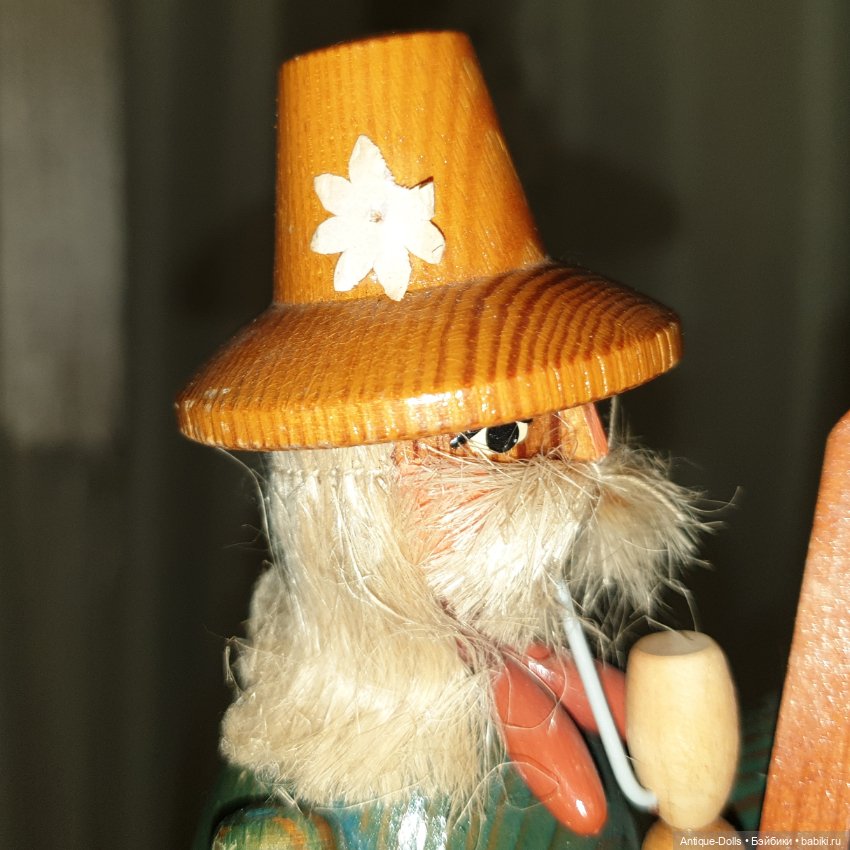 Винтажная фигурка Erzgebirgische Volkskunst, виолончелист (фото 9)