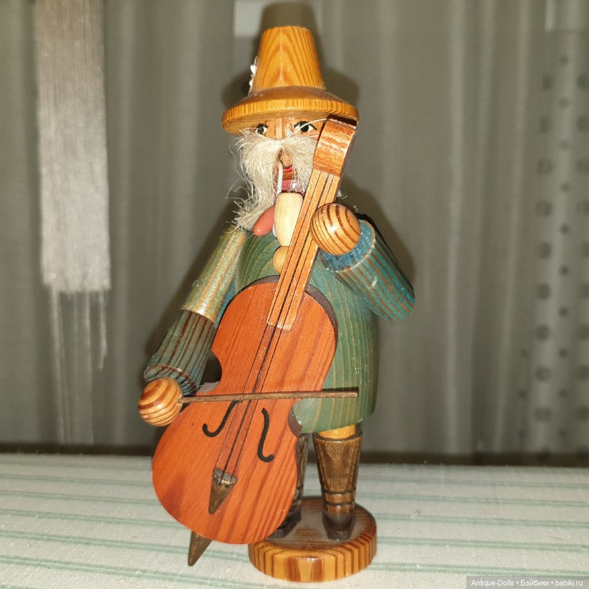 Винтажная фигурка Erzgebirgische Volkskunst, виолончелист (фото 2)