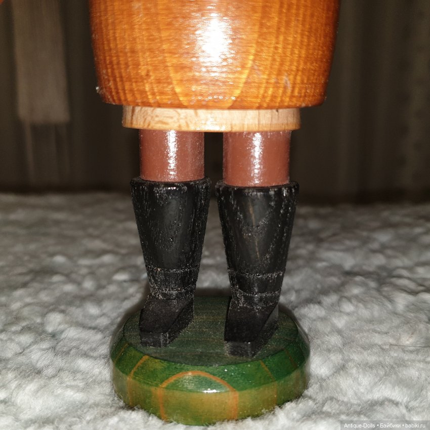 Винтажная фигурка Erzgebirgische Volkskunst, дровосек (фото 4)