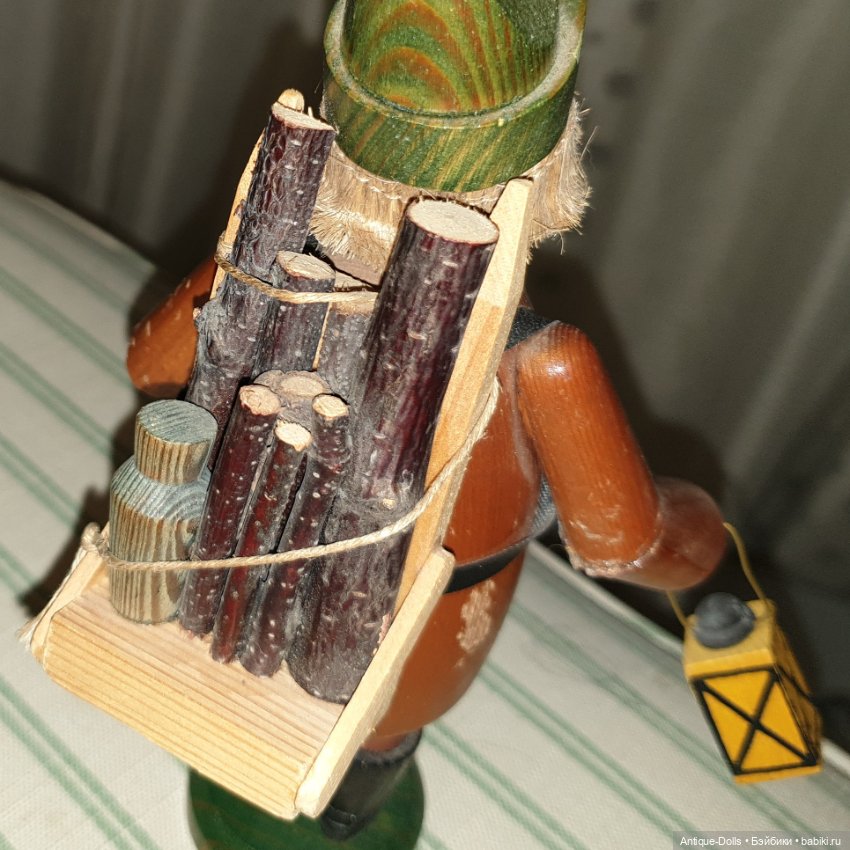 Винтажная фигурка Erzgebirgische Volkskunst, дровосек (фото 9)