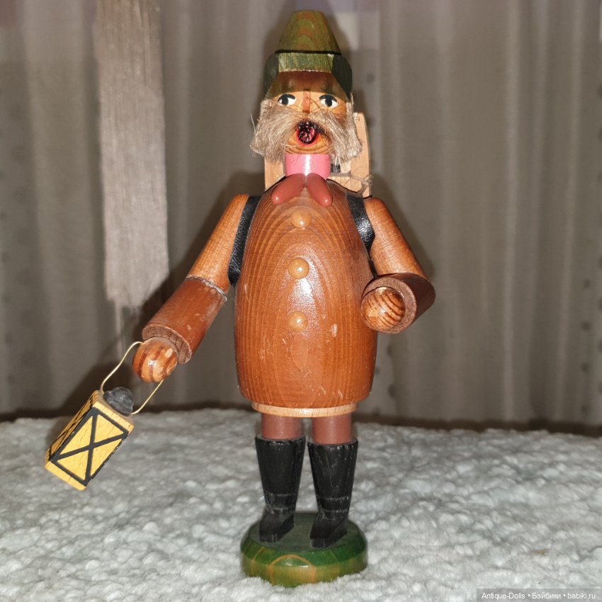Винтажная фигурка Erzgebirgische Volkskunst, дровосек (фото 2)