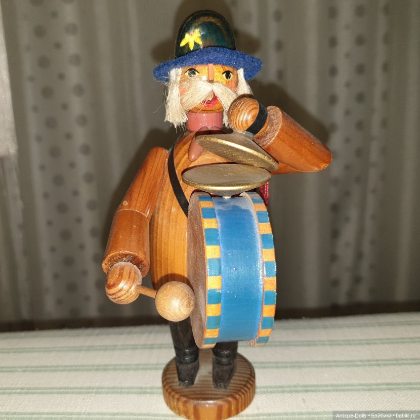 Винтажная фигурка Erzgebirgische Volkskunst, барабанщик (фото 2)