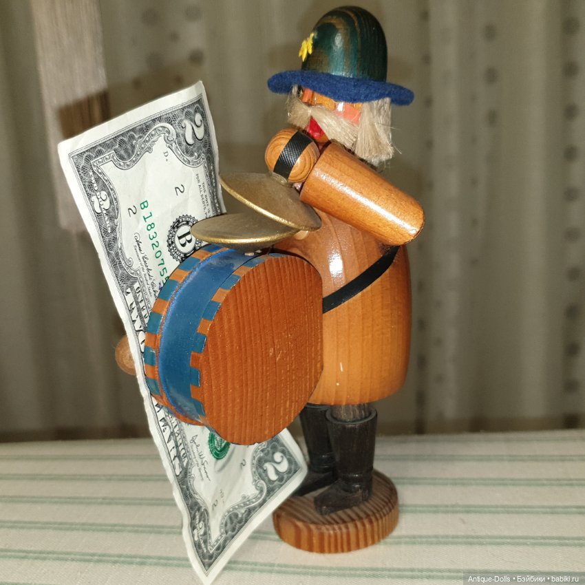 Винтажная фигурка Erzgebirgische Volkskunst, барабанщик