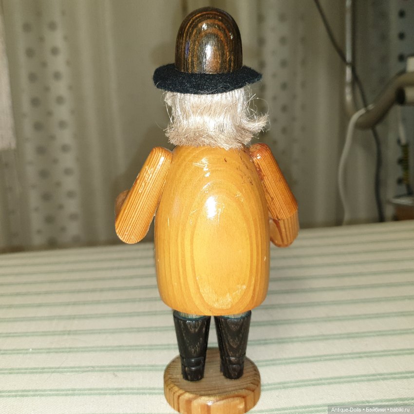 Винтажная фигурка Erzgebirgische Volkskunst, шарманьщик (фото 6)