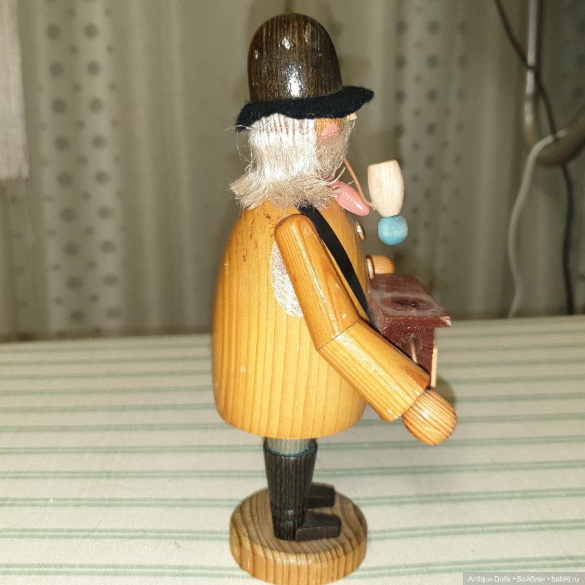 Винтажная фигурка Erzgebirgische Volkskunst, шарманьщик (фото 7)