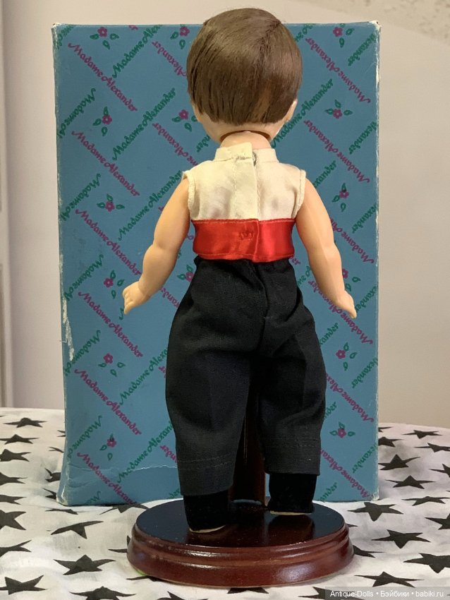 Madame Alexander Spanish Boy doll in original box (фото 4)