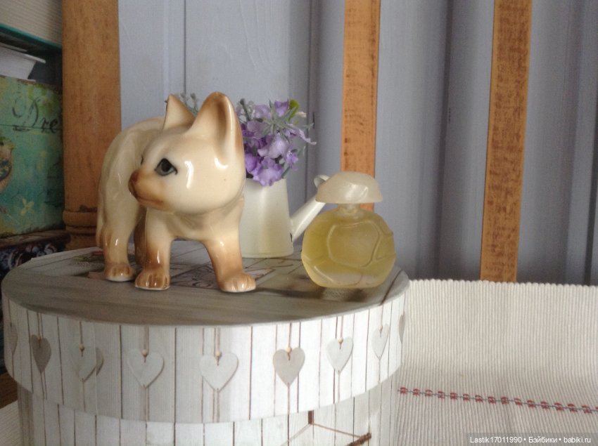 Фарфоровый котик — Статуэтки