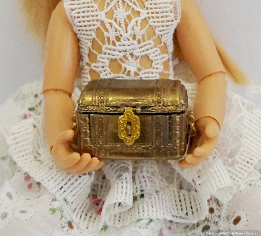 Латунный сундучок / ларец / шкатулка