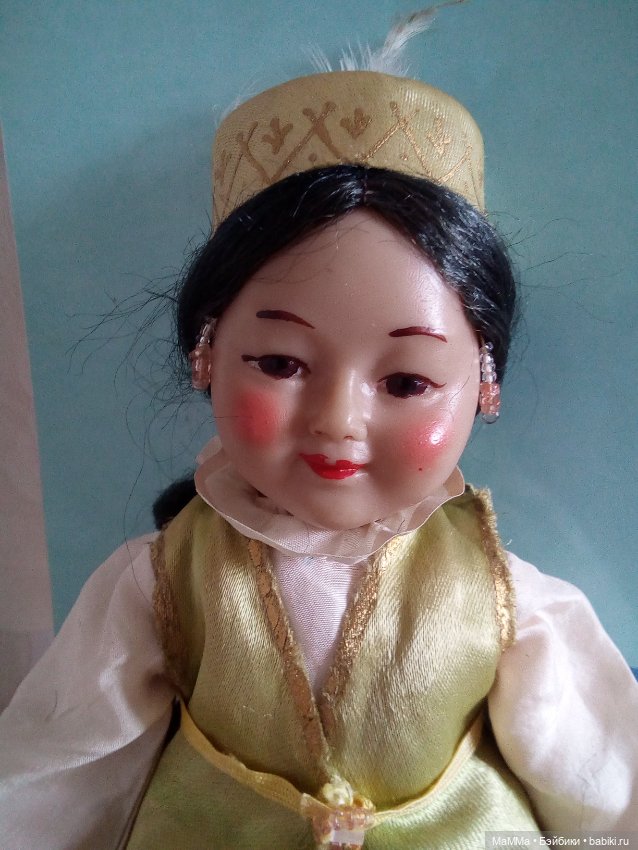 Интерьерная кукла в национальном костюме Казашка 24 см