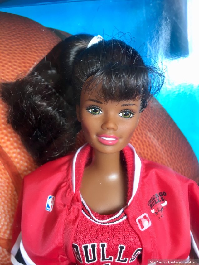 Шарнирная Барби Баскетболистка / Chicago Bulls Barbie NBA (фото 2)
