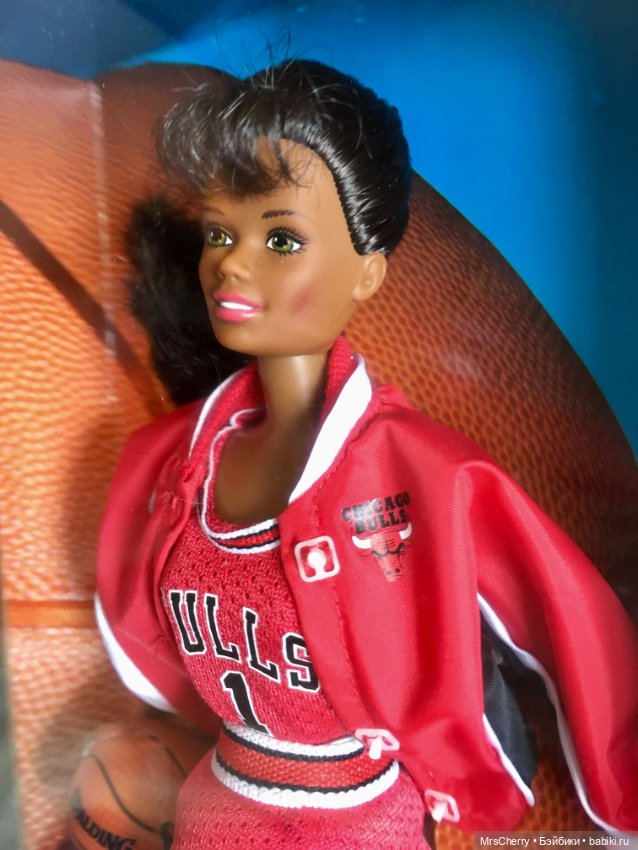 Шарнирная Барби Баскетболистка / Chicago Bulls Barbie NBA (фото 5)