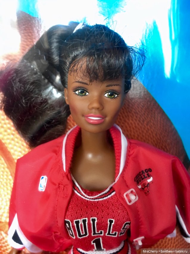 Шарнирная Барби Баскетболистка / Chicago Bulls Barbie NBA