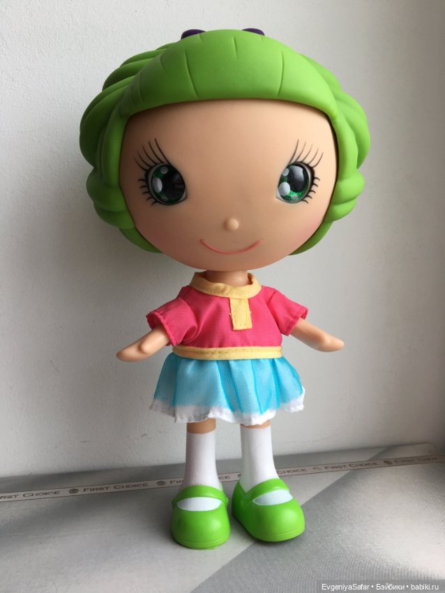 Фирменная кукла-фруктик FRUITYZZ