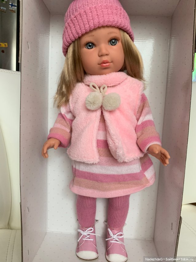 Кукла Carla в одежде и шапочке, 49 см. Arias Elegance (фото 9)