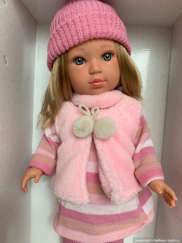 Кукла Carla в одежде и шапочке, 49 см. Arias Elegance (фото 8)