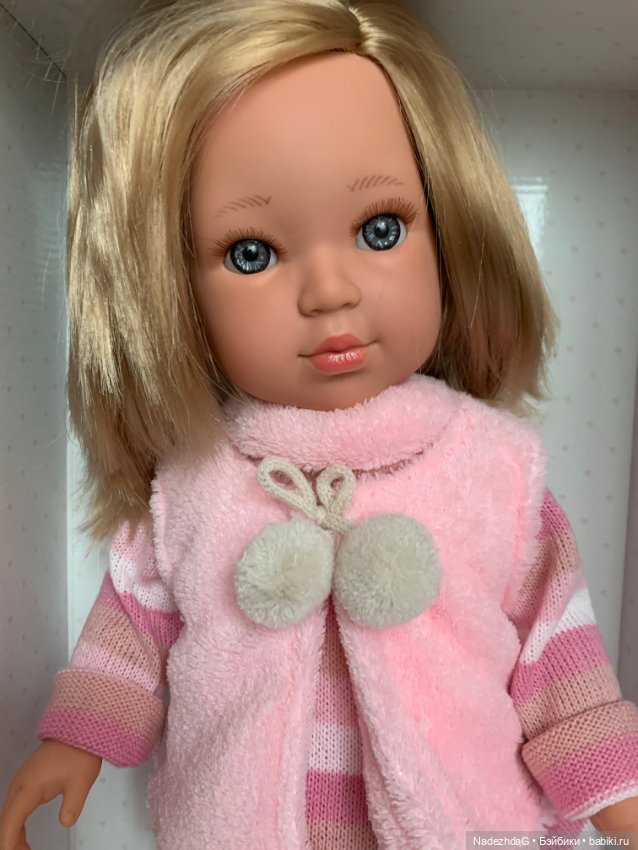 Кукла Carla в одежде и шапочке, 49 см. Arias Elegance (фото 2)