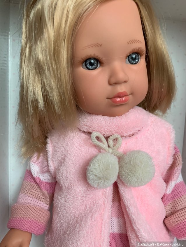 Кукла Carla в одежде и шапочке, 49 см. Arias Elegance (фото 3)