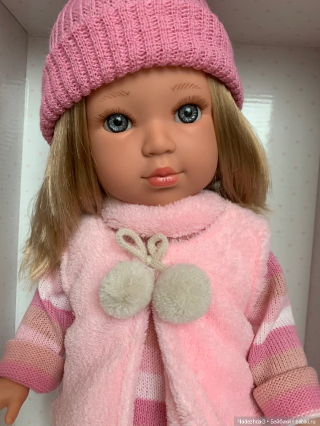 Кукла Carla в одежде и шапочке, 49 см. Arias Elegance (фото 7)