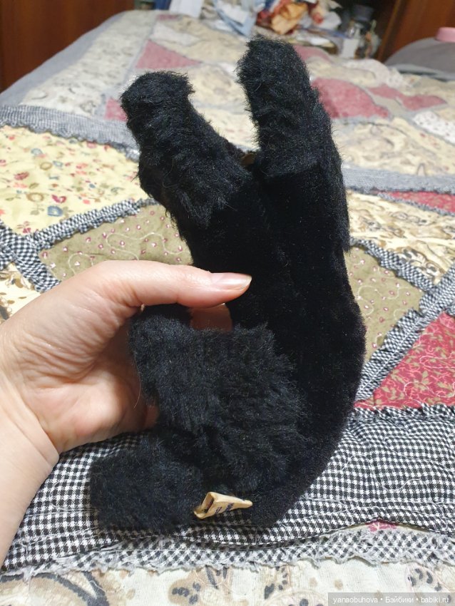Черный плюшевый винтажный пудель. Только лежит (фото 6)