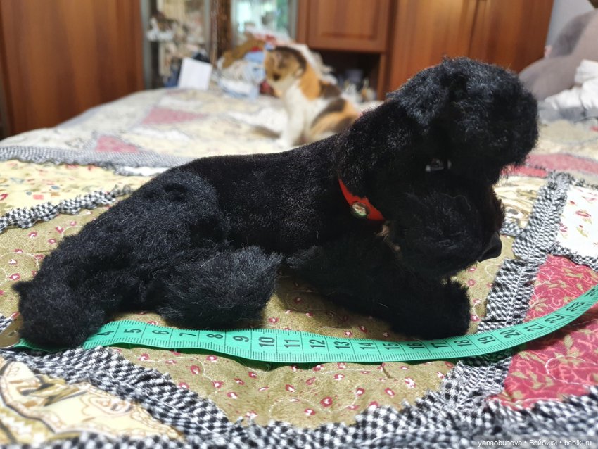 Черный плюшевый винтажный пудель. Только лежит (фото 10)