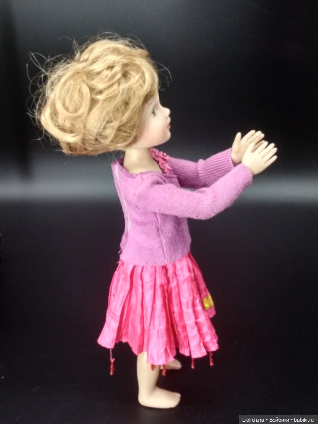 Девочка из серии "Вера и друзья" от Robin Woods. Рассрочка