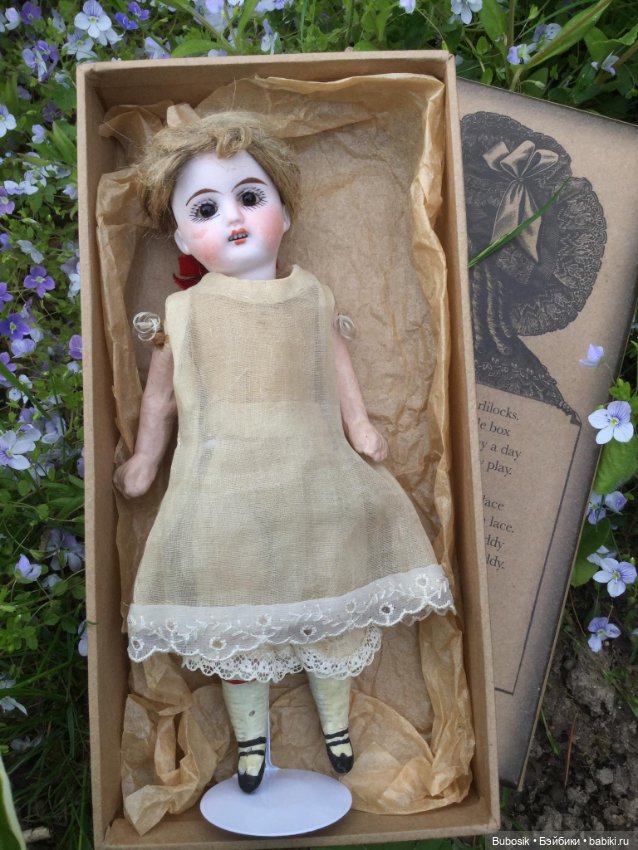 Маленькая ,очень редкая куколка в трогательной коробочке (фото 8)