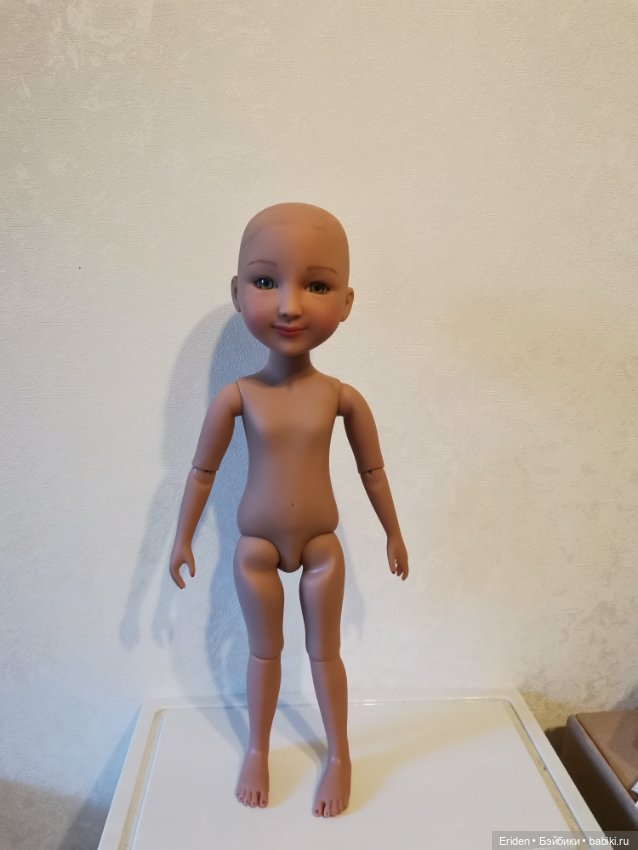 Ruby Red Fashion Friends нюд, без волос (фото 3)