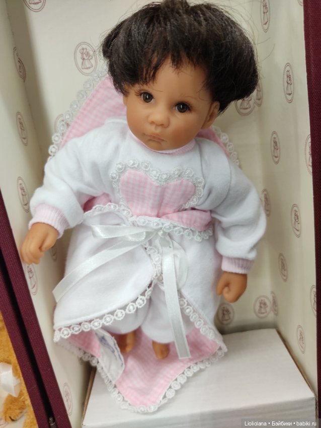 Малышка в чемодане-переноске от Lee Middleton. 20 см. Винил. Рассрочка (фото 2)